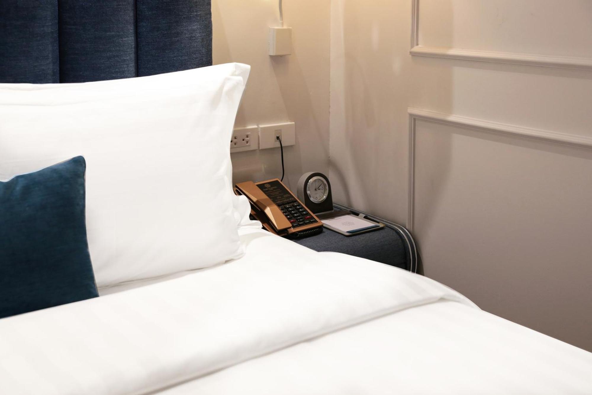 Hotel Fiesta And Hanoi